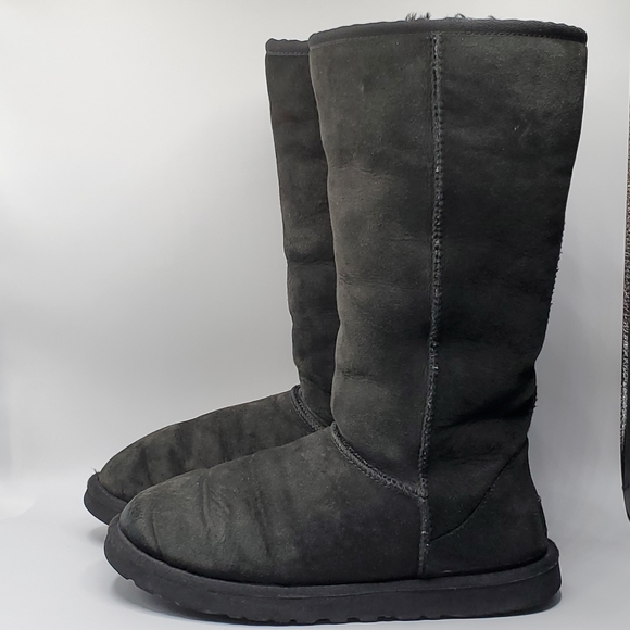 UGG Shoes - Ugg Australia classic tall (14") black leather boots with sheepskin lining